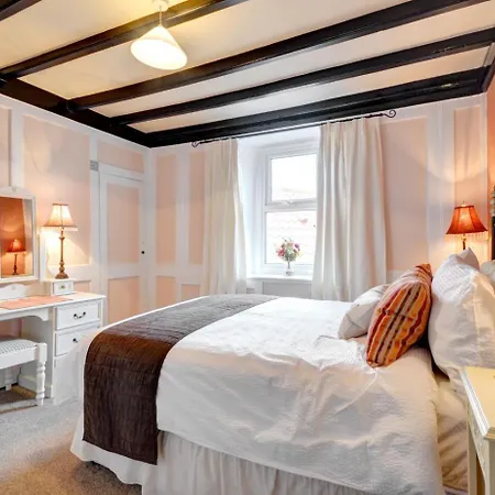 2 Bed In Oc-w322 * Whitby