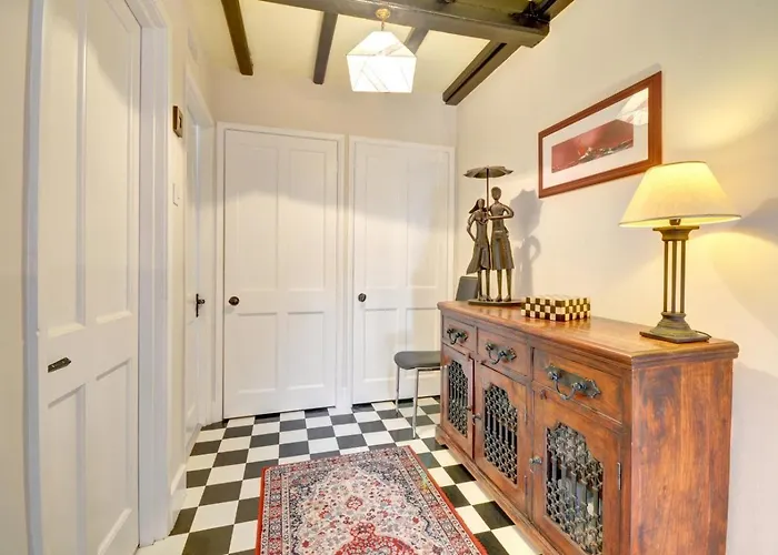 2 Bed In Oc-w322 Whitby