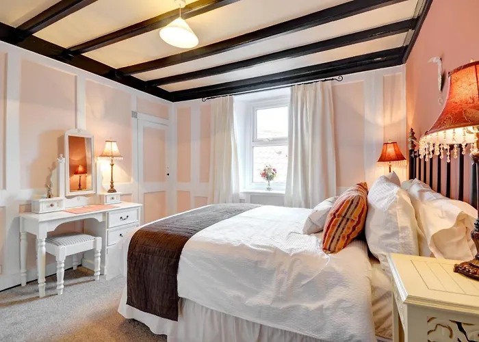 2 Bed In Oc-w322 * Whitby