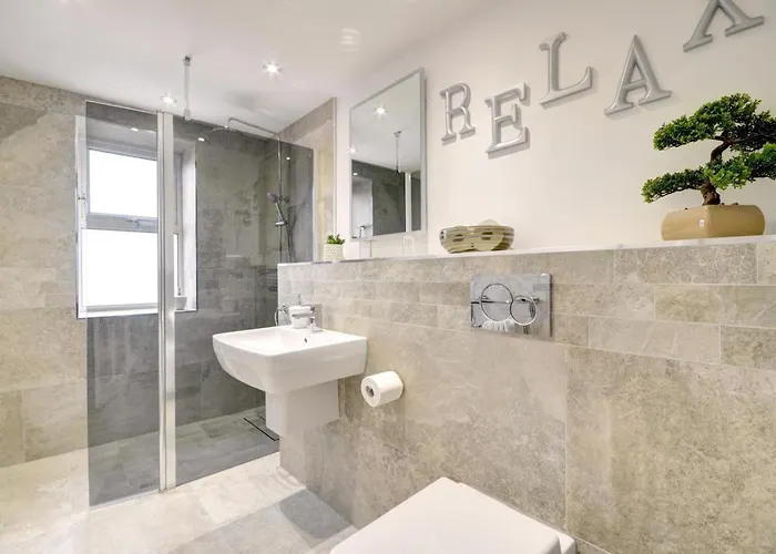 2 Bed In Oc-w322 Whitby